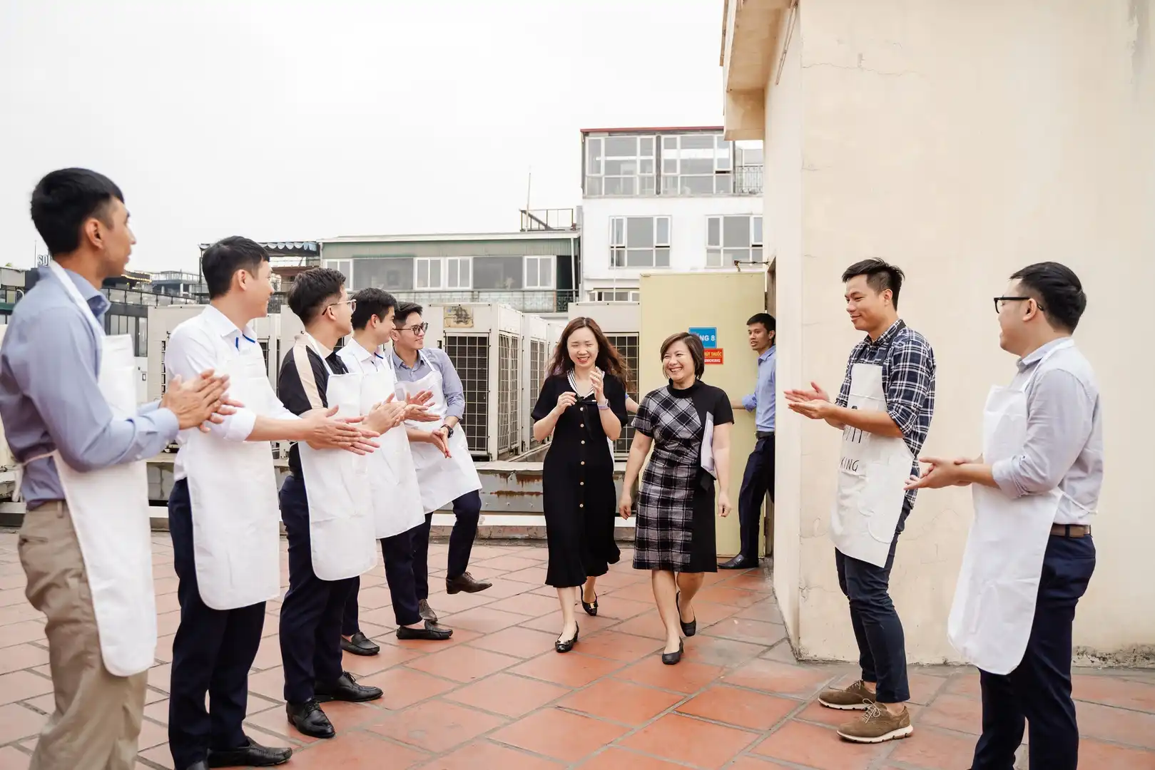 Nội dung ở trên, Slide ở dưới